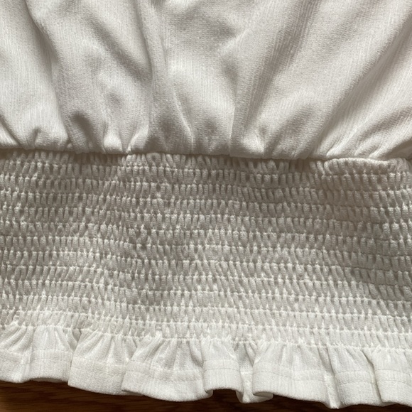 V neck top - Picture 9 of 10